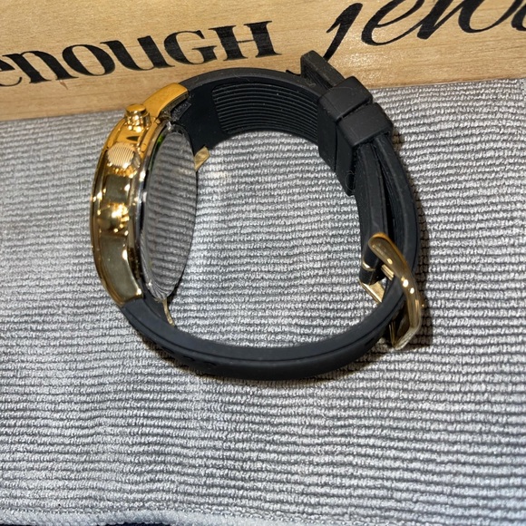 Watch - Picture 3 of 4